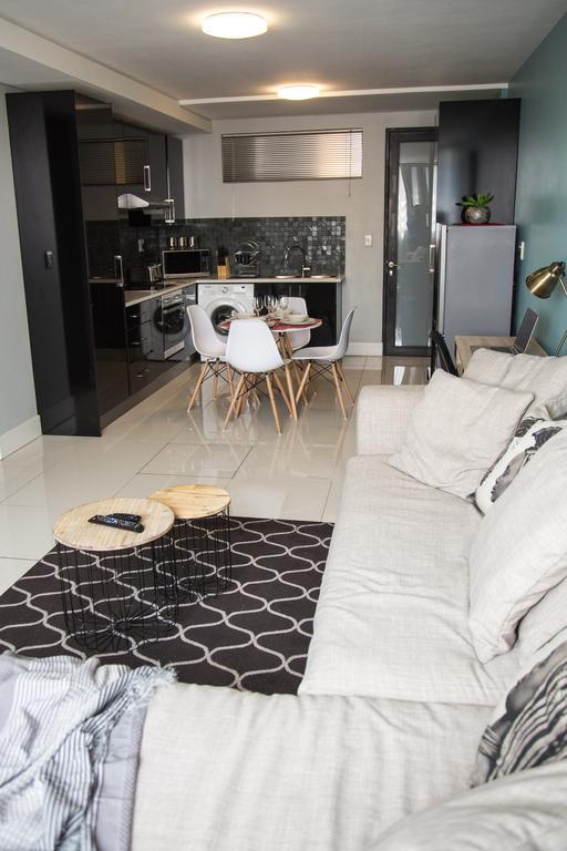 Apartment 64 At 77 On Independence Ave Windhoek Ngoại thất bức ảnh