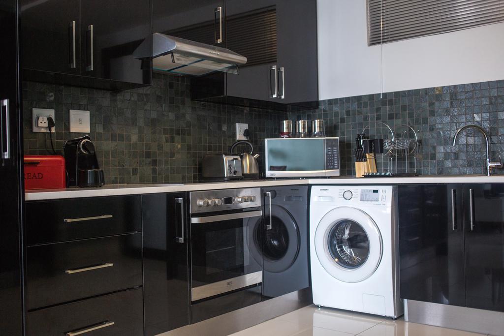 Apartment 64 At 77 On Independence Ave Windhoek Ngoại thất bức ảnh